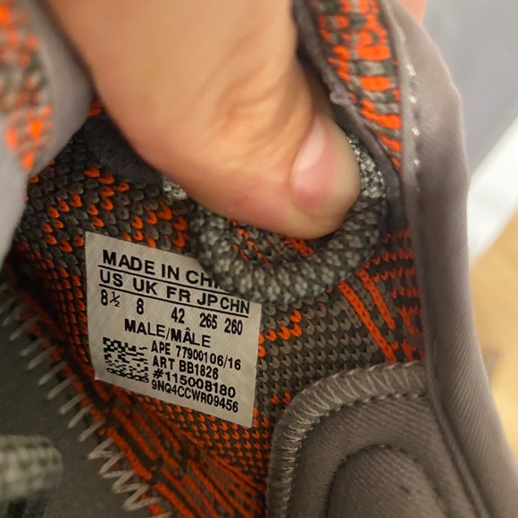 Yeezy boost 350 V2 “Beluga” - Picture 7 of 11